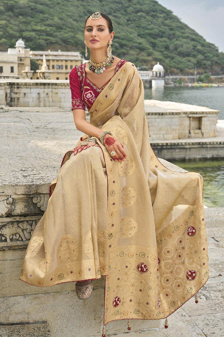 ethnic indian wedding wear silk saree with bandhani blouse